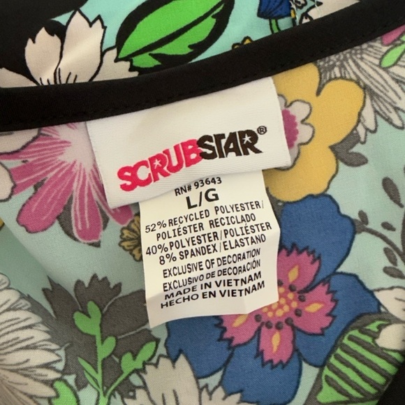 ScrubStar Womens Size Large Scrub Top blue black floral V-Neck stretch NWT - Picture 7 of 7